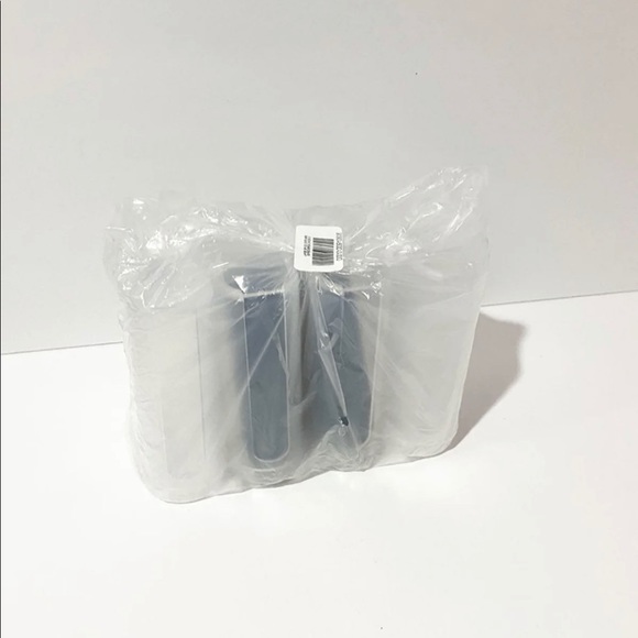 Tupperware spice shakers new ! - Picture 2 of 3